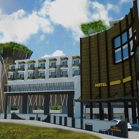 Hotel Grand Baron Taiping Extérieur photo