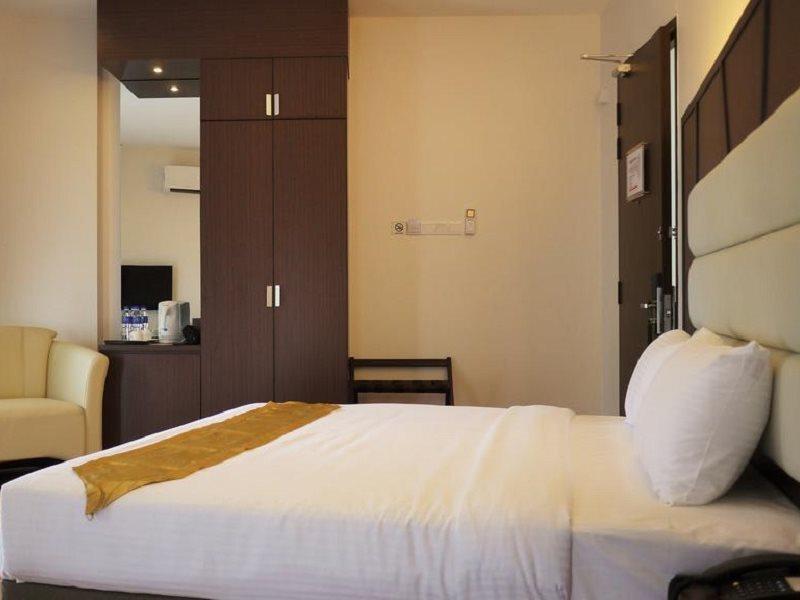 Hotel Grand Baron Taiping Extérieur photo