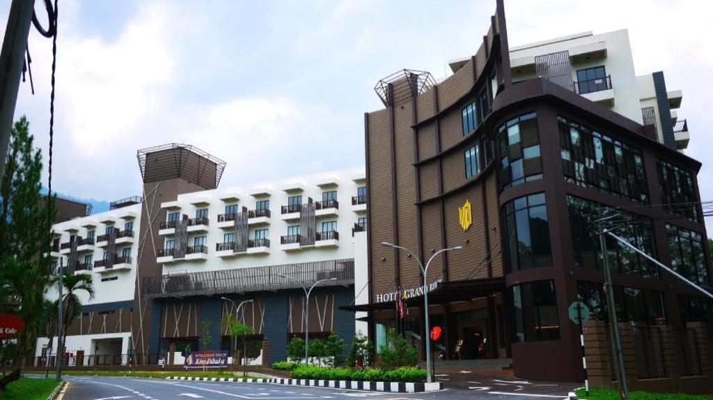 Hotel Grand Baron Taiping Extérieur photo