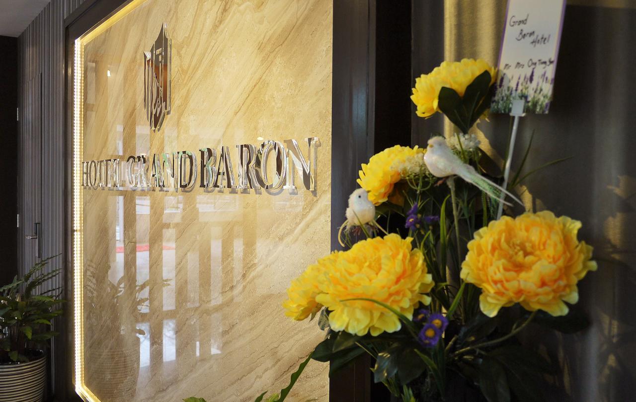 Hotel Grand Baron Taiping Extérieur photo