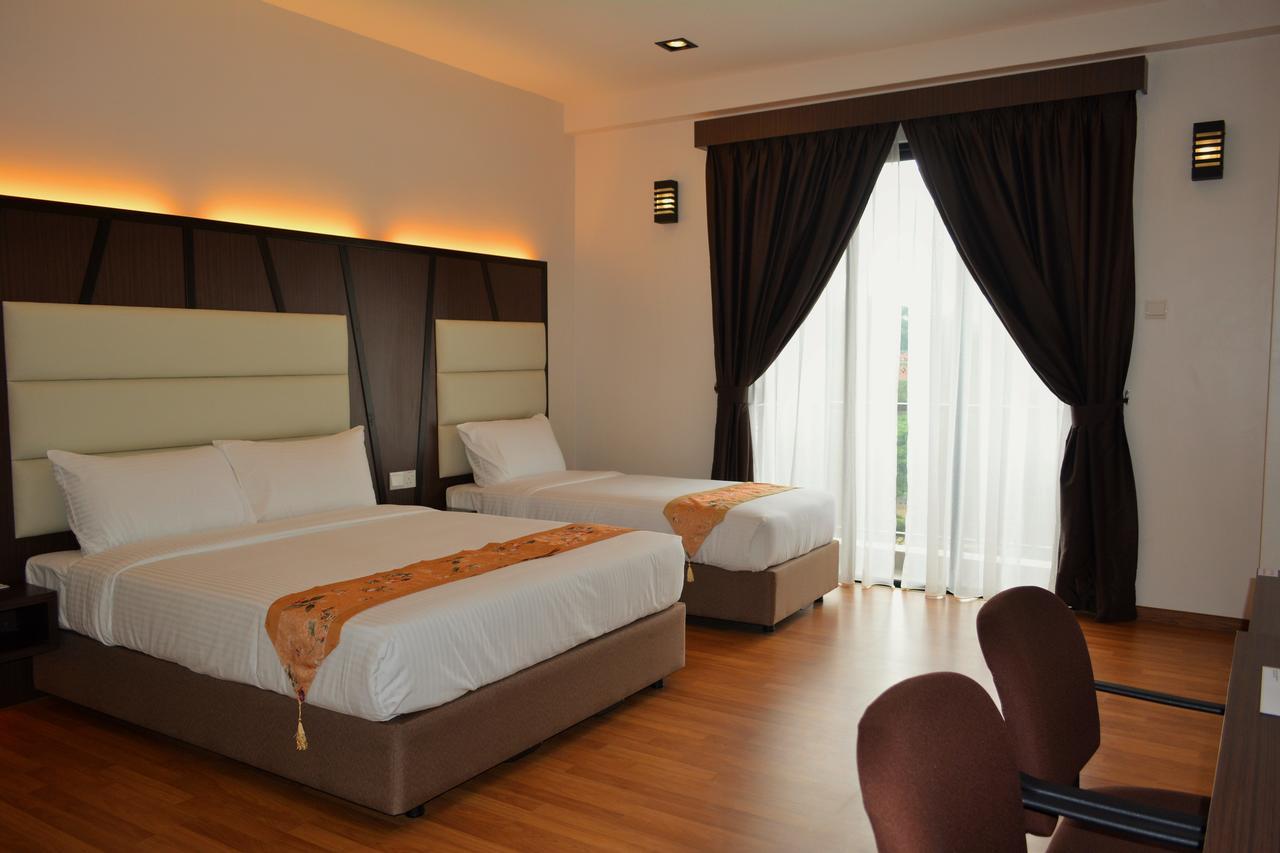 Hotel Grand Baron Taiping Extérieur photo